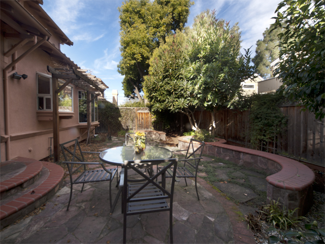 Backyard (B) picture - 125 Gladys Ave, Mountain View 94043