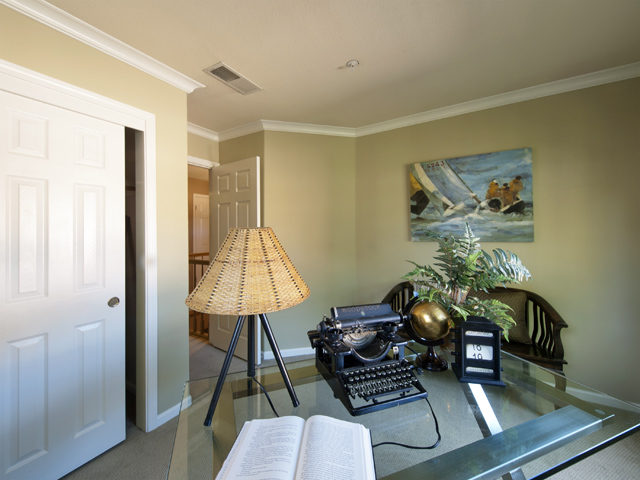Bedroom 3 (B) picture - 125 Gladys Ave, Mountain View 94043