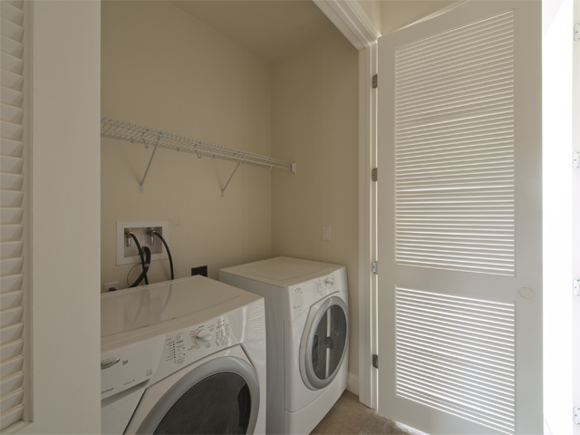 Laundry picture - 1181 Glin Terrace, Unit 27, Sunnyvale 94089