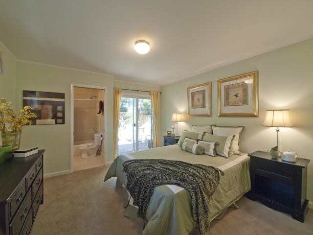 Bedroom 1 picture - 2131 Hanover St, Palo Alto 94306