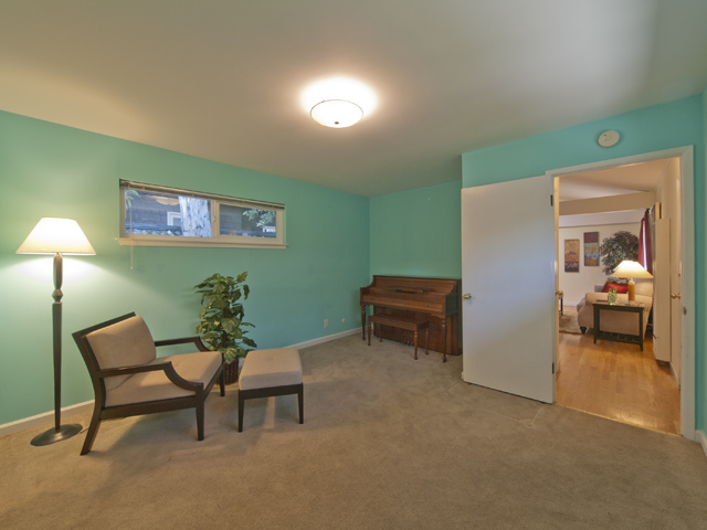 Bedroom 2 picture - 2131 Hanover St, Palo Alto 94306
