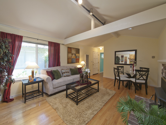 Living Room picture - 2131 Hanover St, Palo Alto 94306