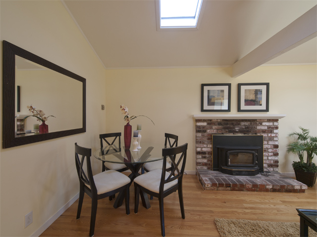 Living Room picture - 2131 Hanover St, Palo Alto 94306