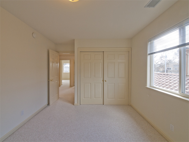 Bedroom 4 (B) picture - 10577 Johansen Dr, Cupertino 95014