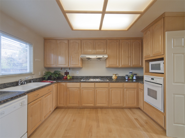 Kitchen (C) Picture - 10577 Johansen Dr, Cupertino 95014 Kitchen (C) picture - 10577 Johansen Dr, Cupertino 95014