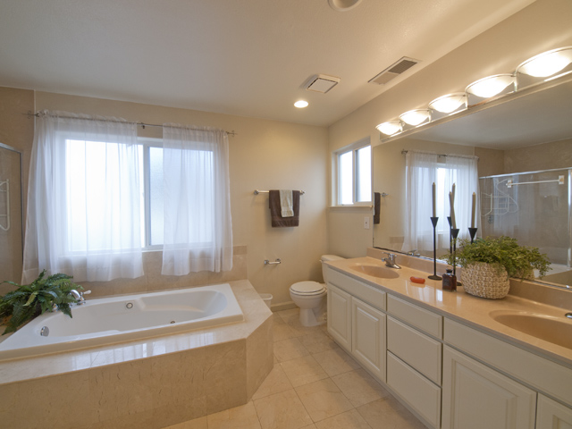 Master Bathroom (E) Picture - 10577 Johansen Dr, Cupertino 95014 Master Bathroom (E) picture - 10577 Johansen Dr, Cupertino 95014
