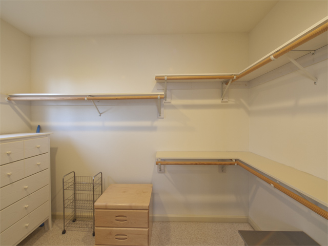 Master Closet (C) picture - 10577 Johansen Dr, Cupertino 95014