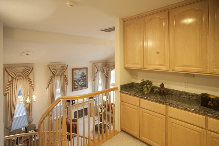 Upstairs Hall (C) picture - 10577 Johansen Dr, Cupertino 95014