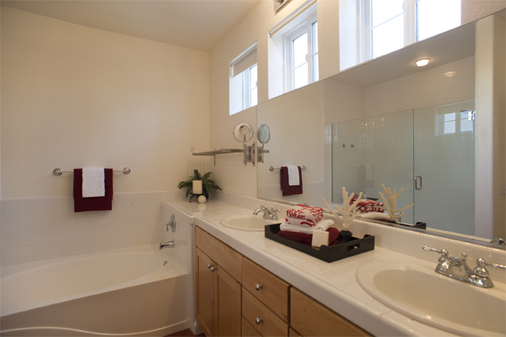 Bath 1 (A) picture - 100 Montelena Ct, Mountain View 94040