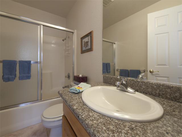 Upstairs Bath (A) Picture - 1135 Phyllis Ave, Mountain View 94040 Upstairs Bath (A) picture - 1135 Phyllis Ave, Mountain View 94040
