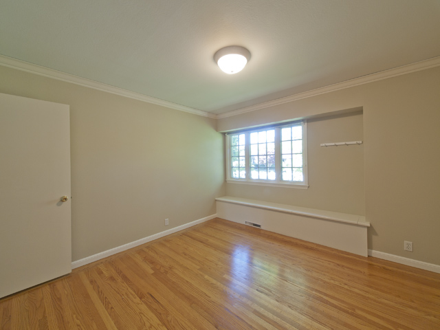 Bedroom 3 (B) picture - 1458 Pitman Ave, Palo Alto 94301
