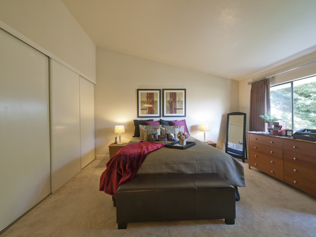 Master Bedroom (A) picture - 18 Portofino Cir, Redwood Shores 94065