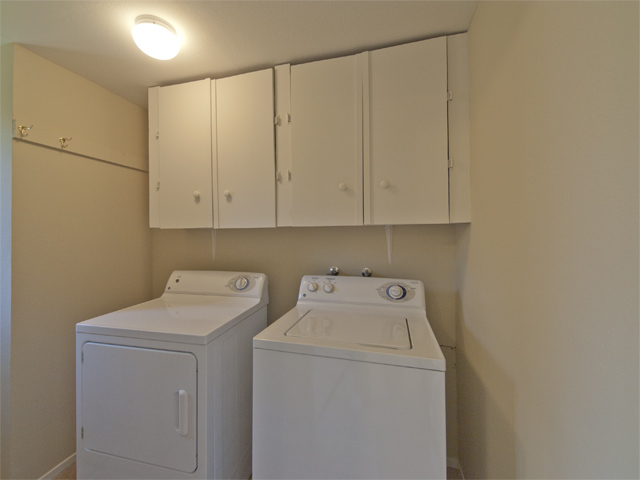 Washer Dryer Picture - 1032 Ringwood Ave, Menlo Park 94025 Washer Dryer picture - 1032 Ringwood Ave, Menlo Park 94025