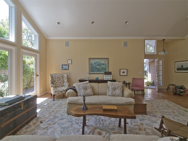 Living Room picture - 854 Rorke Way, Palo Alto 94303