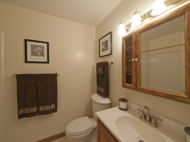 Bath picture - 777 San Antonio Rd, Unit 55, Palo Alto 94303