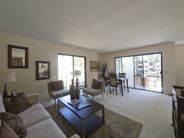 Living Room picture - 777 San Antonio Rd, Unit 55, Palo Alto 94303