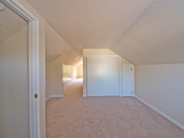 Bedroom 4 picture - 724 San Carlos Ct, Palo Alto 94306