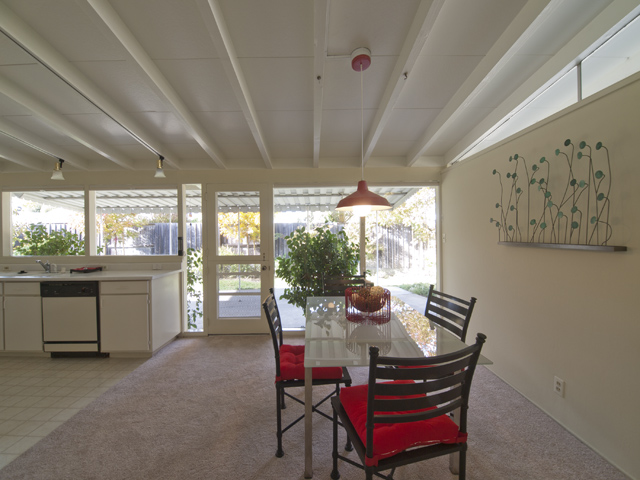 Dining picture - 3197 Stelling Dr, Palo Alto 94303