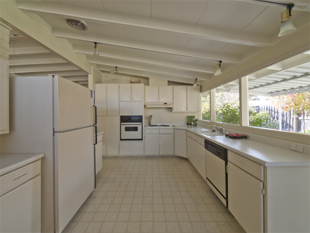 Kitchen picture - 3197 Stelling Dr, Palo Alto 94303
