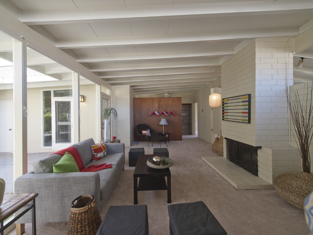 Living Room picture - 3197 Stelling Dr, Palo Alto 94303