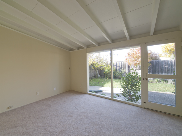 Master Bedroom picture - 3197 Stelling Dr, Palo Alto 94303