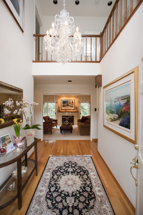 Entrance picture - 553 Suzanne Ct, Palo Alto 94306