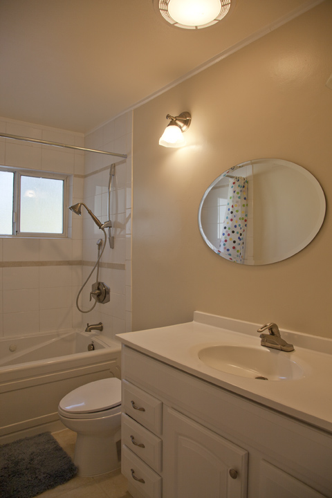 Bathroom (A) Picture - 614 Torwood Ln, Los Altos 94022 Bathroom (A) picture - 614 Torwood Ln, Los Altos 94022