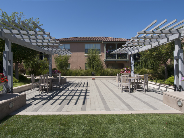 Residential Open Area (B) picture - 20500 Town Center Ln 265, Cupertino 95014