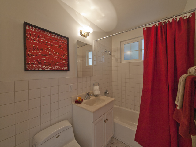 Bathroom picture - 3337 Vernon Ter, Palo Alto 94303