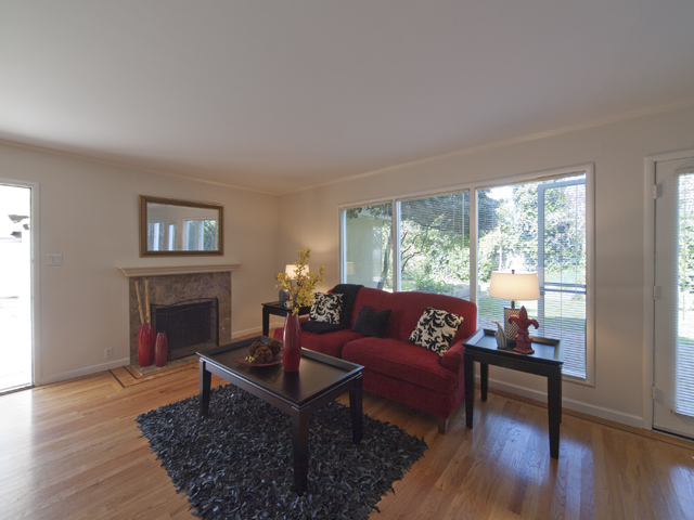 Living Room picture - 3337 Vernon Ter, Palo Alto 94303