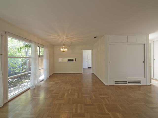 Dining Area picture - 291 Walter Hays Dr, Palo Alto 94303