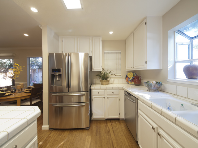 Kitchen (B) Picture - 2116 Windrose Pl, Mountain View 94043 Kitchen (B) picture - 2116 Windrose Pl, Mountain View 94043