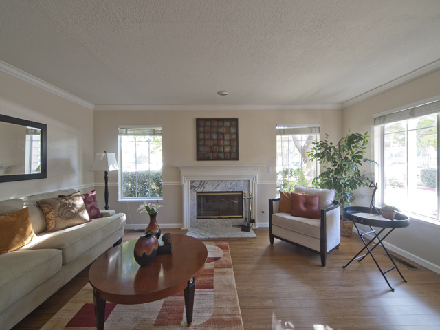 Living Room (C) picture - 2116 Windrose Pl, Mountain View 94043