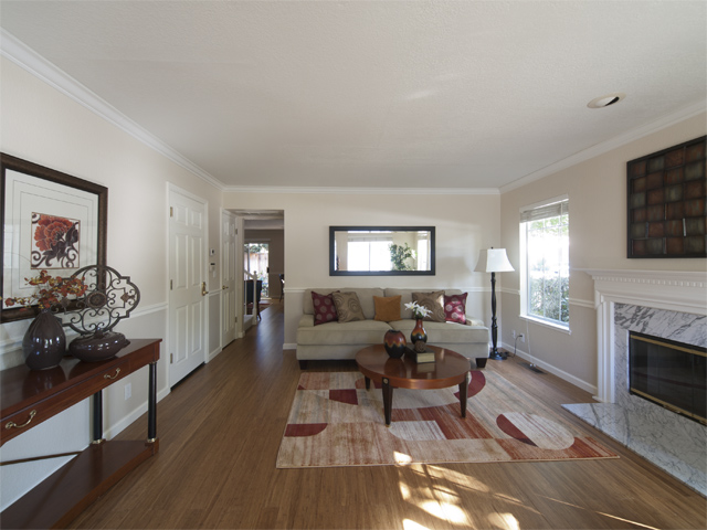 Living Room (D) picture - 2116 Windrose Pl, Mountain View 94043