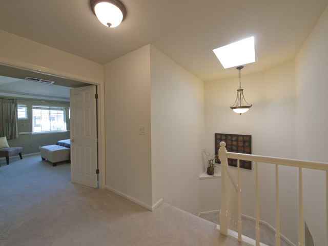 Upstairs Hall (A) picture - 2116 Windrose Pl, Mountain View 94043