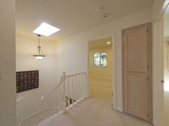 Upstairs Hall (B) picture - 2116 Windrose Pl, Mountain View 94043