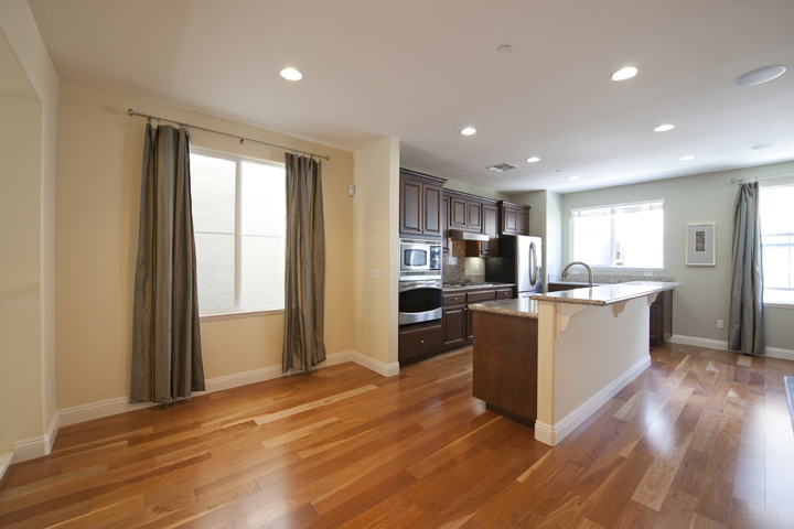 Dining Area Kitchen (A) picture - 139 Azalea Dr, Mountain View 94041