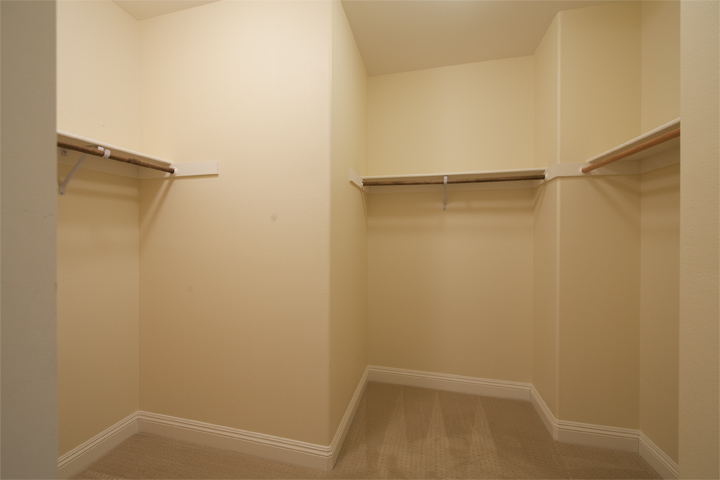 Master Closet (A) picture - 139 Azalea Dr, Mountain View 94041