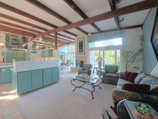 Family Room (B) picture - 27197 Black Mountain Rd, Los Altos 94022