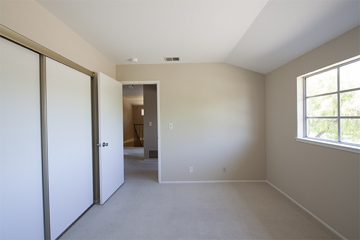 Bedroom 2 picture - 1298 Brookings Ln, Sunnyvale 94087