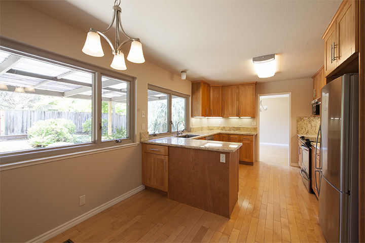 Breakfast Kitchen picture - 1298 Brookings Ln, Sunnyvale 94087