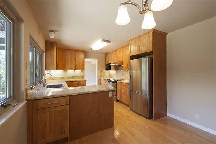 Breakfast Kitchen picture - 1298 Brookings Ln, Sunnyvale 94087