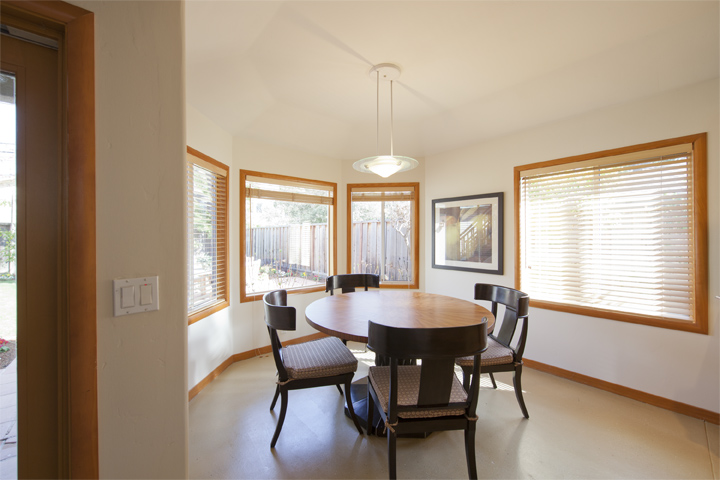 Breakfast Area picture - 3245 Bryant St, Palo Alto 94306
