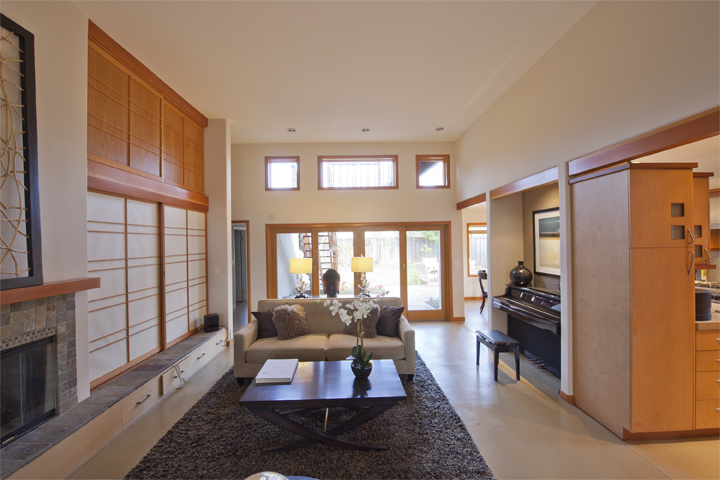 Living Room picture - 3245 Bryant St, Palo Alto 94306