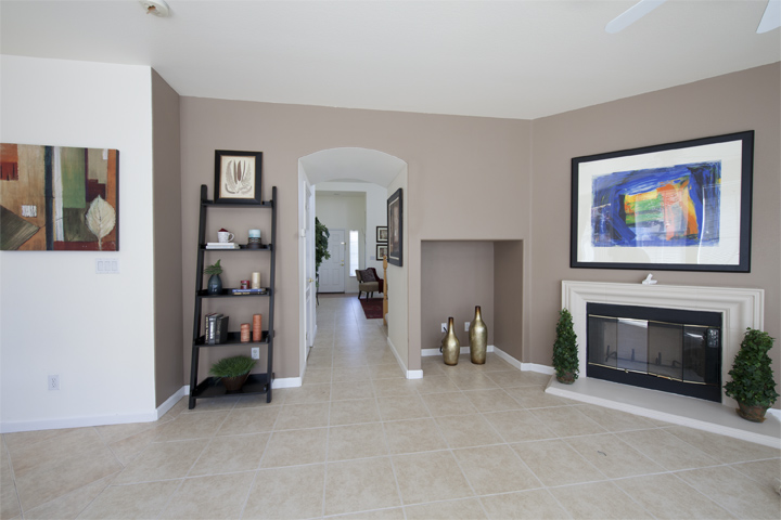 Family Room (B) picture - 2995 Casa Nueva Ct, San Jose 95124