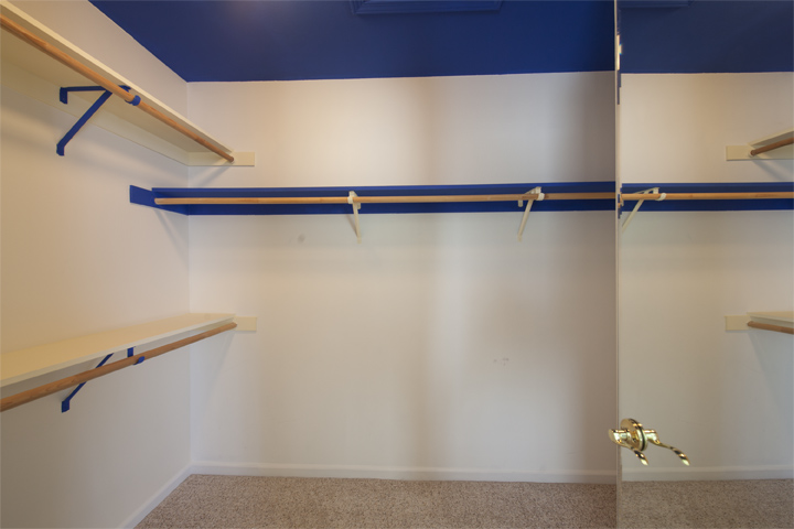 Master Closet (A) Picture - 2995 Casa Nueva Ct, San Jose 95124 Master Closet (A) picture - 2995 Casa Nueva Ct, San Jose 95124