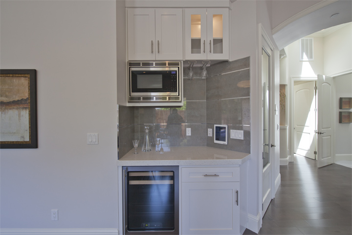 Serving Alcove  picture - 886 Chimalus Dr, Palo Alto 94306