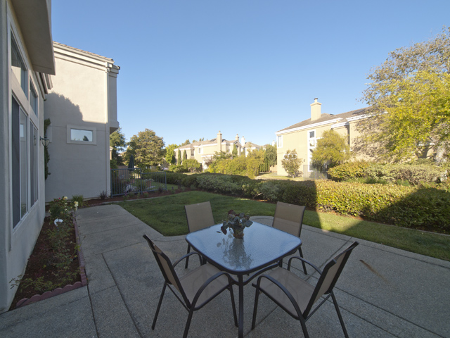Back Yard (D) Picture - 810 Corriente Point Dr, Redwood Shores 94065 Back Yard (D) picture - 810 Corriente Point Dr, Redwood Shores 94065