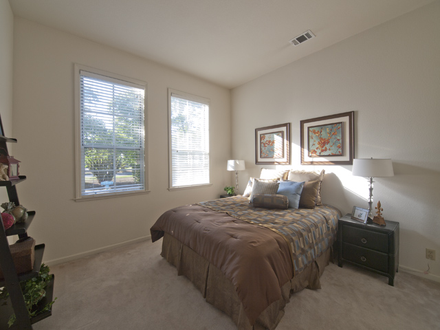 Downstairs Bedroom (B) Picture - 810 Corriente Point Dr, Redwood Shores 94065 Downstairs Bedroom (B) picture - 810 Corriente Point Dr, Redwood Shores 94065