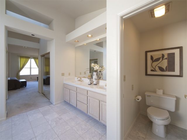Master Bath (D) picture - 810 Corriente Point Dr, Redwood Shores 94065
